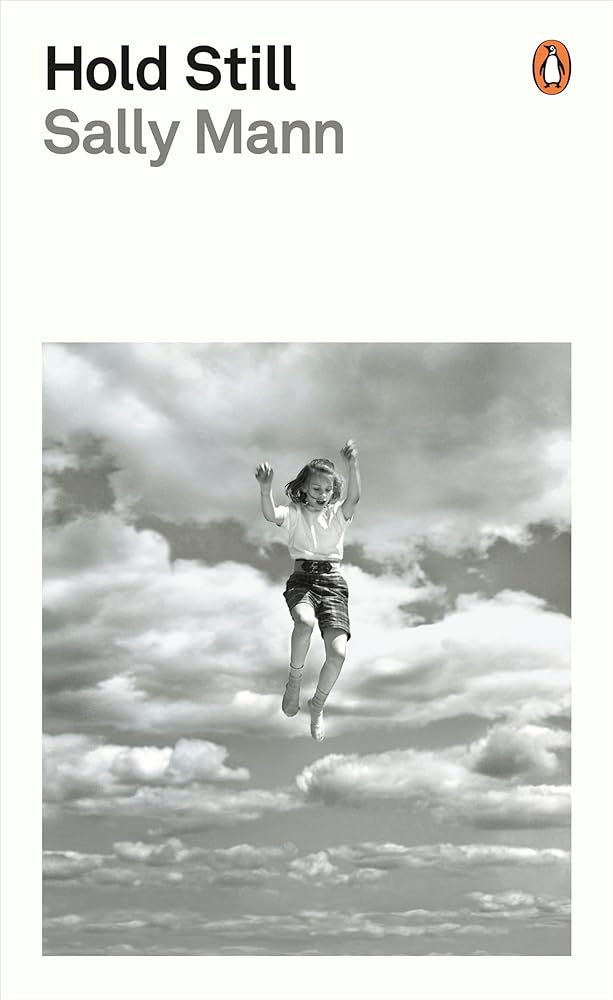 Sally Mann Hold Still (Penguin Classics) /anglais cover image